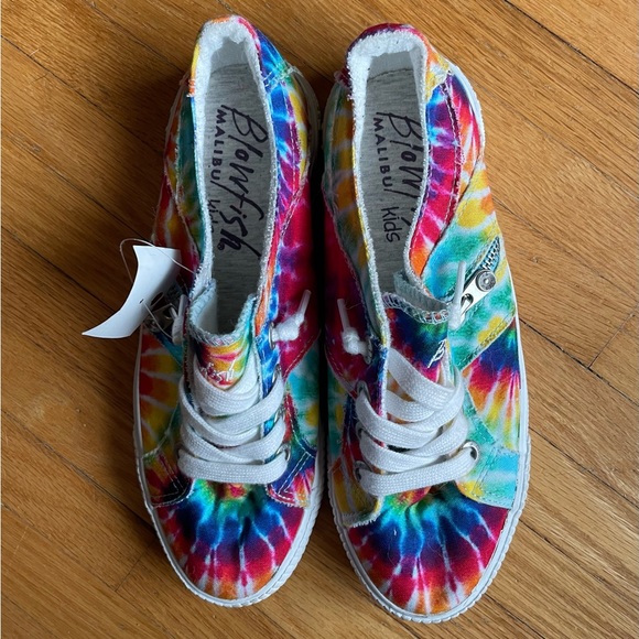 Blowfish Kids Tie dye Sneaker.  Size 5. New. - Picture 6 of 6